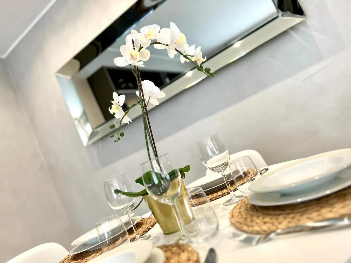 Sismondi New Apt Milano Appartamento